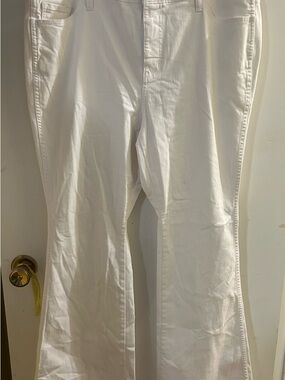 Ryegrass NWT Women’s White Flared Stretch Pants/Jeans, Size 16W